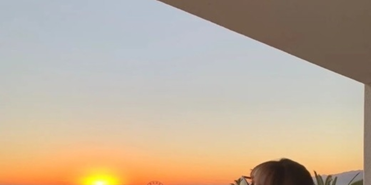 TWICE モモ、セクシーな露出に視線釘付け！抜群のボディラインを披露