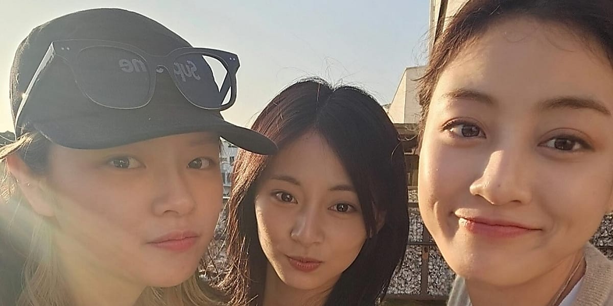TWICE's Jeongyeon, Jihyo, and Tzuyu travel to Taiwan together, sharing photos on Instagram. Pre-release single "I GOT YOU" out Feb 2, album "With YOU-th" out Feb 23.