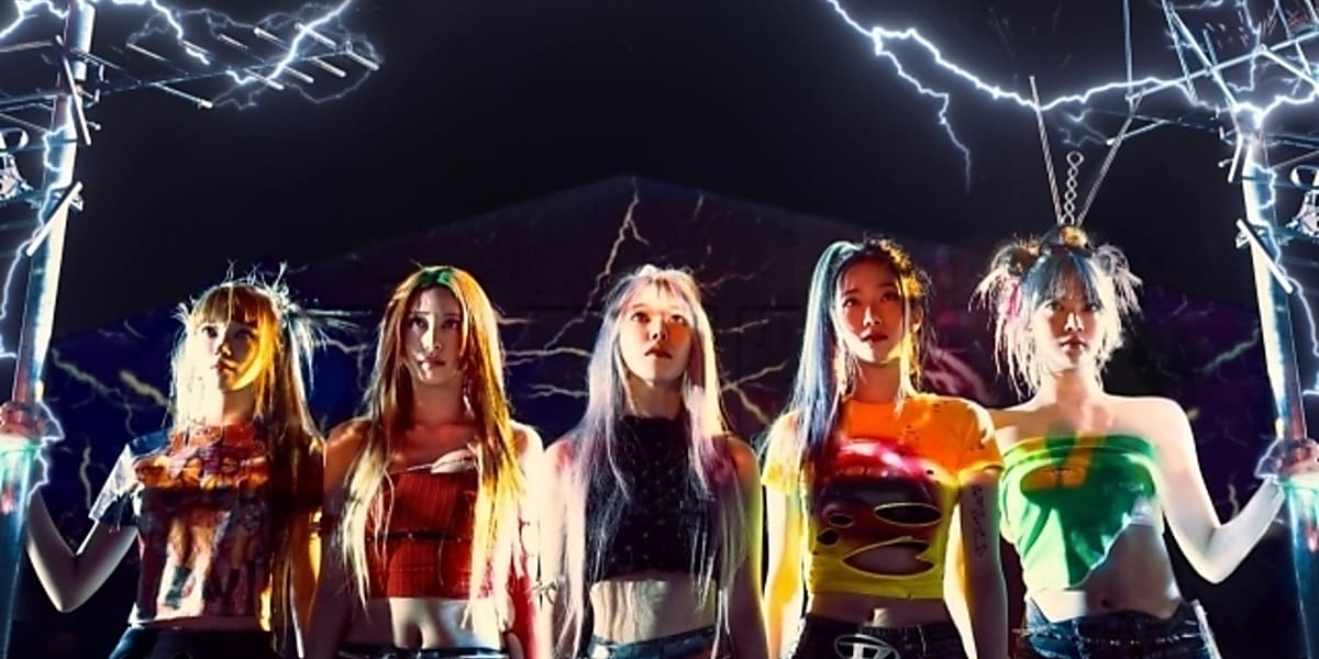 LE SSERAFIM、4thミニアルバム「CRAZY」THUNDERING CEDARバージョンの